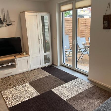 Ferienwohnung Nora Mit Blick Auf Den Ribnitzer See Dış mekan fotoğraf